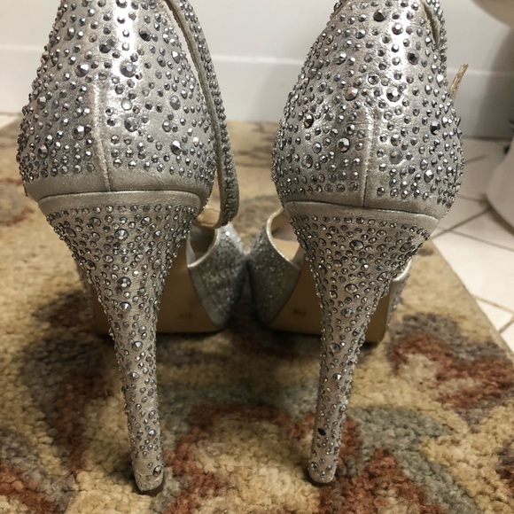 INC International Concepts Rhinestone Grey Pumps High Heels Peep Toe Size 9.5M - Picture 3 of 9